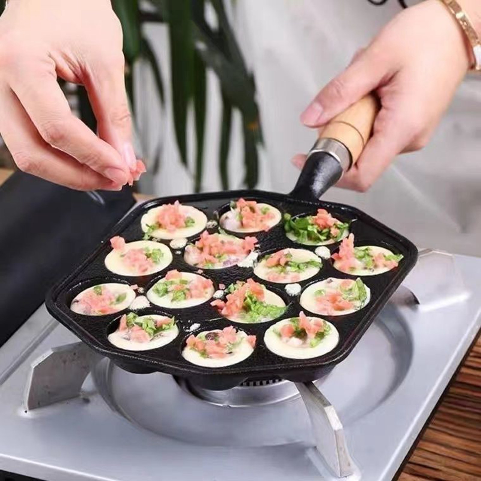 مقلاة حديد مصبوبة غير لاصقة بم - مراجعة Takoyaki Grill Plate وسعره