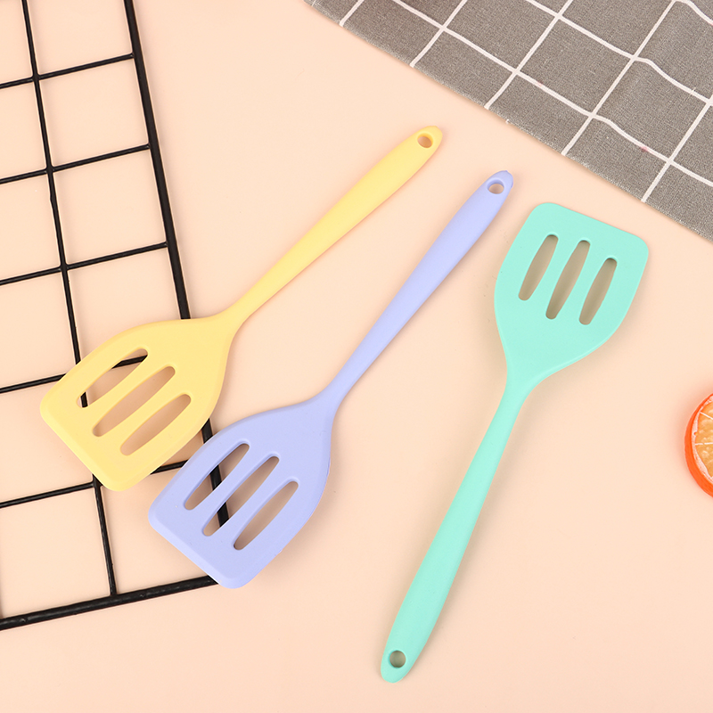 ملعقة سيليكون احترافية لتقليب  - مراجعة Egg Waffle Pan وسعره